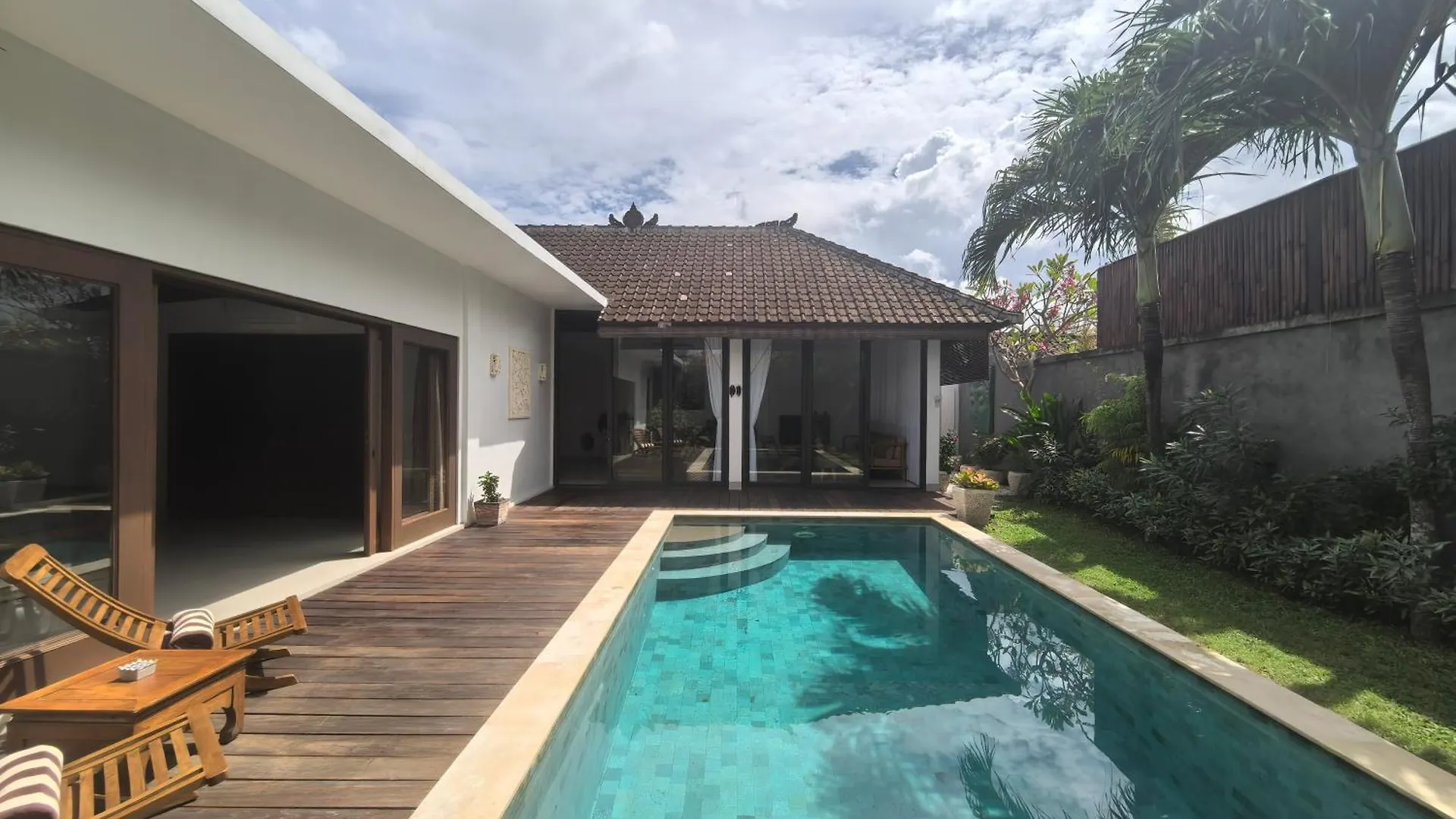 Villa Veyla Seminyak 10 Mins Walk To Beach 0*,  Indonezja